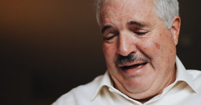 How to manage difficult behaviors in dementia?